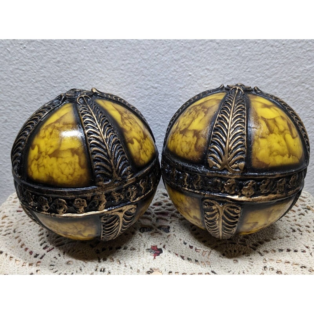 Set of 2 Home Decor Carpet Ball 5" Resin Sphere Orb Gold Marble w/ Raised Leaf